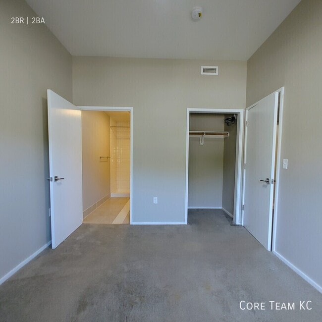 3632 Gillham Rd Unidad N204