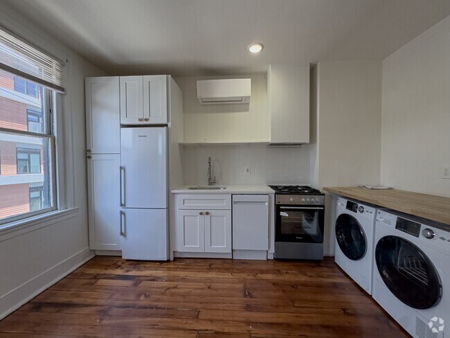Building Photo - 1223 N Franklin St Rental
