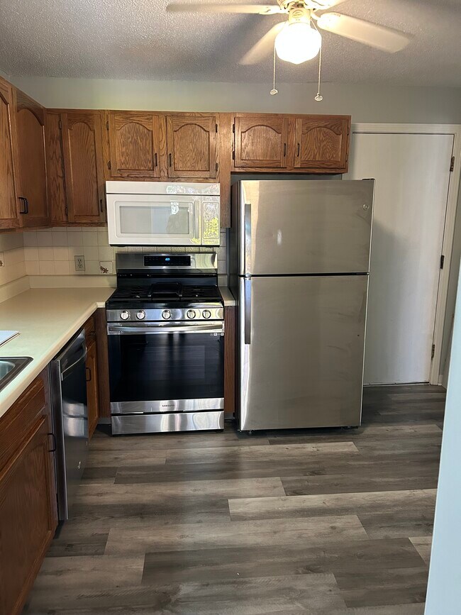 Photo - 379 Huse Rd Unit 31