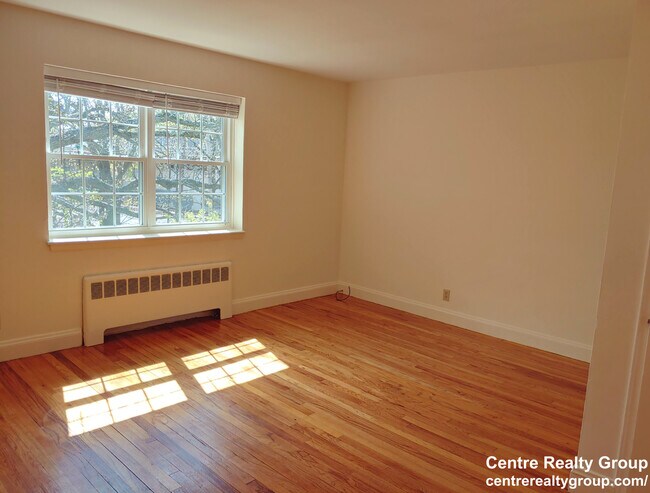 Photo - 9 Charlesbank Rd Unit 4