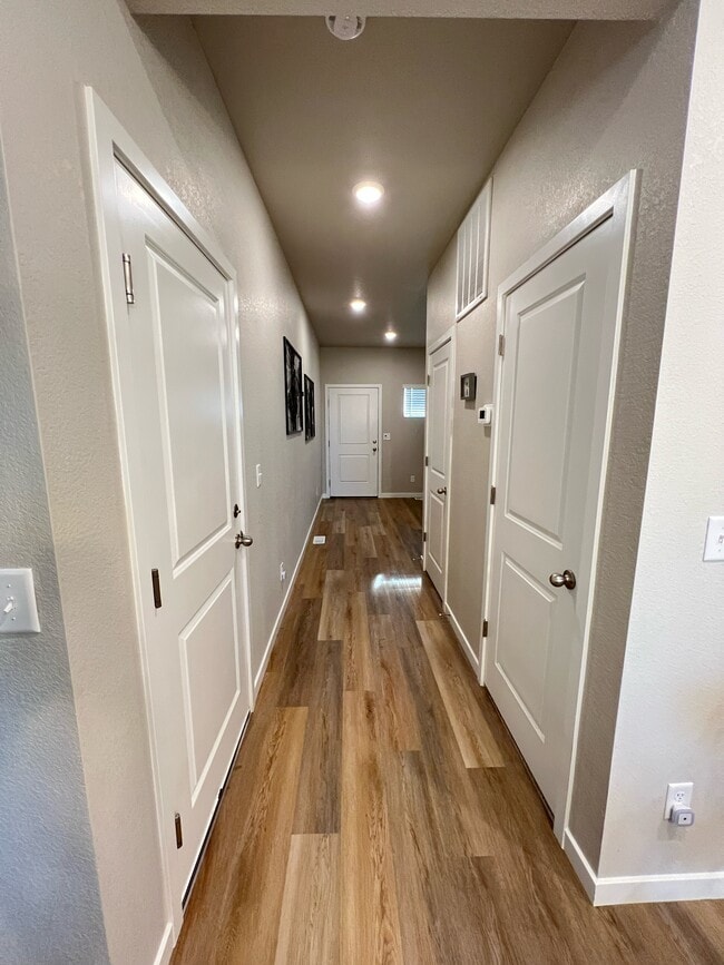Main Hallway Entrance - 7330 Green River Ave