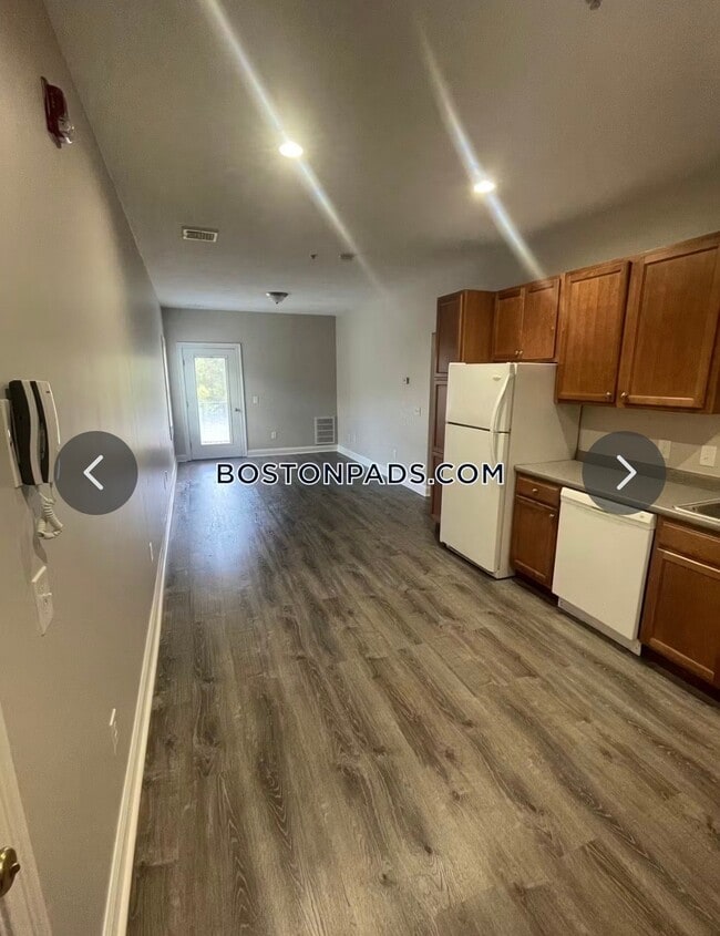 Photo - 4801 N Main St