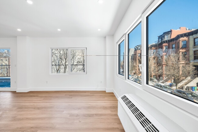 Photo - 28 Spencer Place