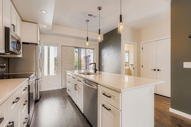 Photo - Modern 2bed/2 Bath in the Heart of Denver!
