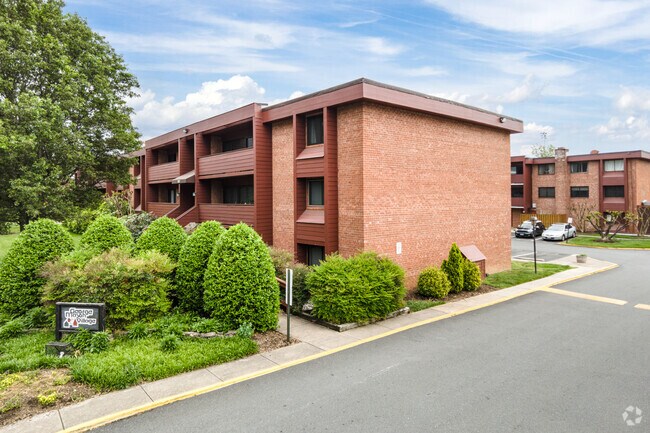 Photo - George Mason Village Condo