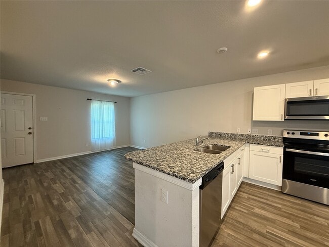 Photo - 15535 Taylorcrest Dr