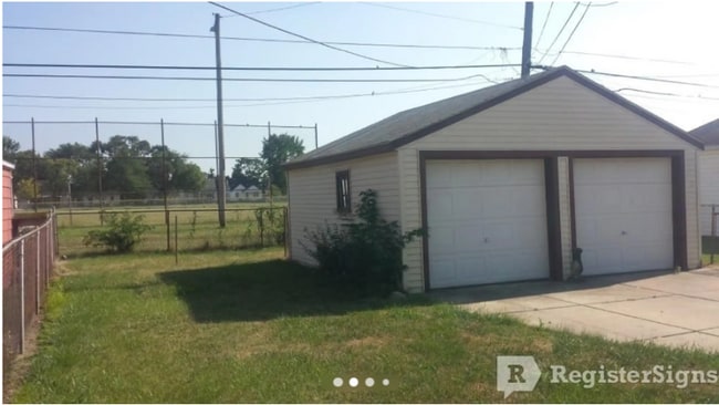 Photo - 629 Moran Ave