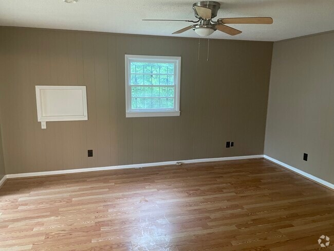 Building Photo - 1204 Gale Dr Rental