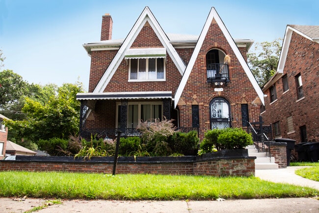 Photo - 17614 Roselawn St Unit Roselawn