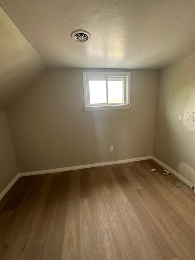 Photo - 1185 E 123rd St Unit 3