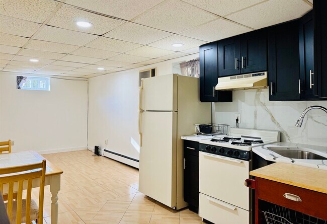 Photo - 104 North St Unit 1