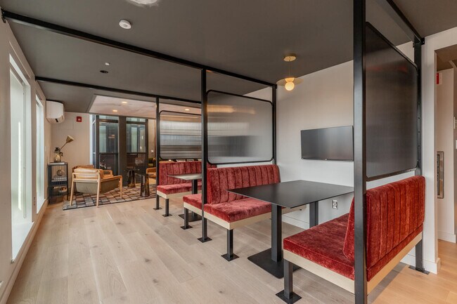 Photo - 17 Exeter St Unidad 811B