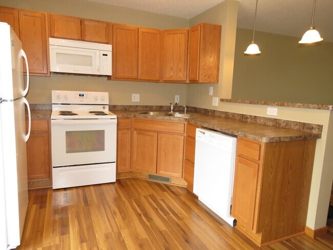 Photo - 3bd 2ba 2car garage town home $2295/mo+ ut...