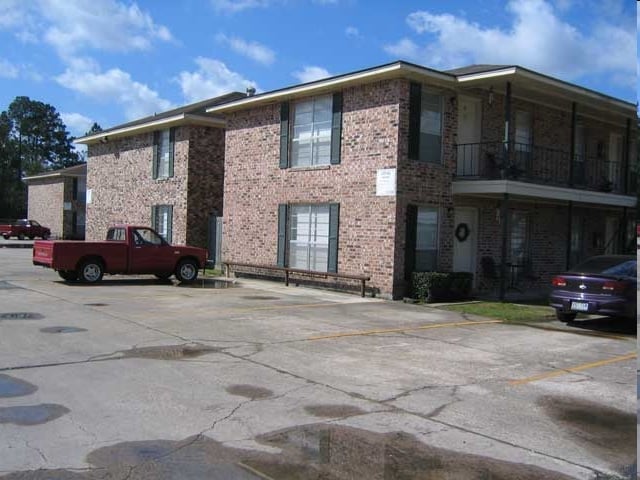 Stagecoach West Apartments