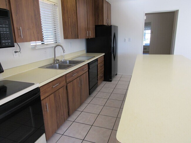 Photo - 2 Bedrooms plus 2 non confirming bedrooms in the basement close to light rail