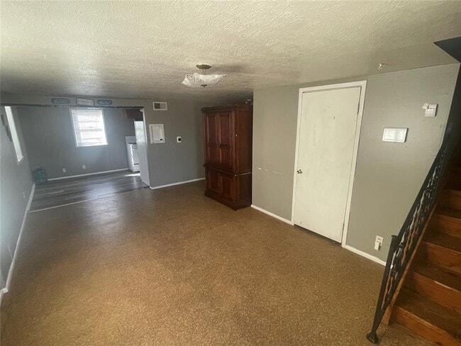 Photo - 909 Court Ave