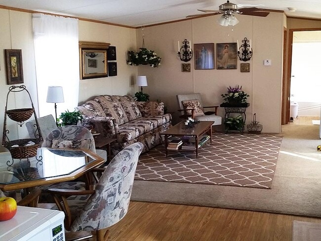 Photo - 124 Partridge Ln