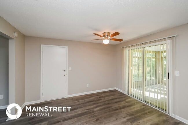 Photo - 1448 Raven Dr S