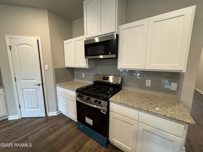 Photo - 325 White Pine Dr