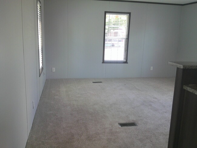 Photo - 314 N Green Meadow St SE