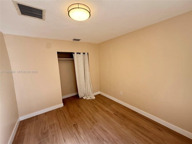 Photo - 287 NE 118th Terrace Unidad D