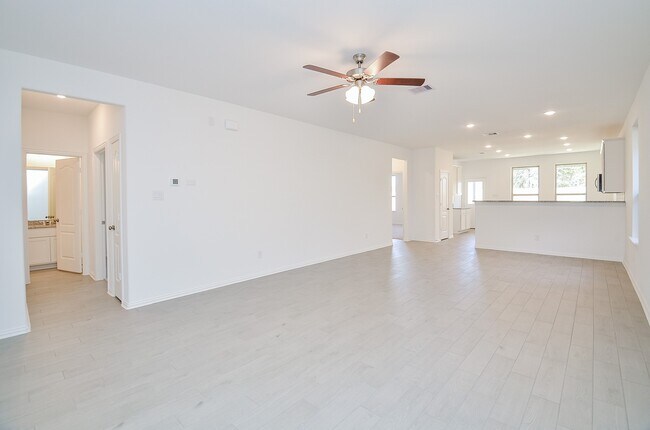 Photo - 7919 Royal Palm Dr