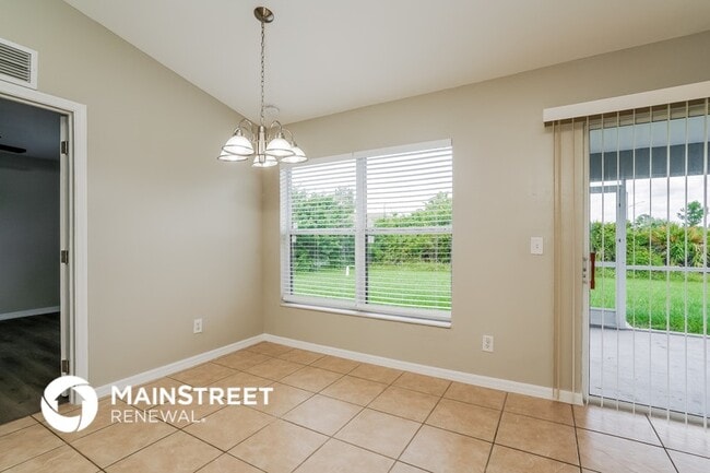 Photo - 3000 63rd St W