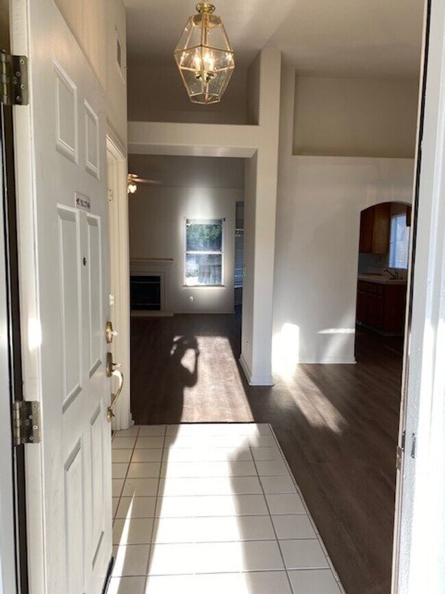 Photo - Woodcreek Oaks area 4 bedroom.