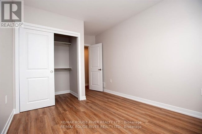 Photo - 201 Division St
