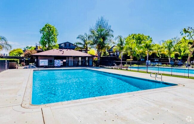 Building Photo - 1190 S Winery Ave Unit 186 Rental