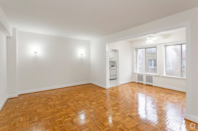 1HAB, 1BA - 680 ft² - Park Crescent