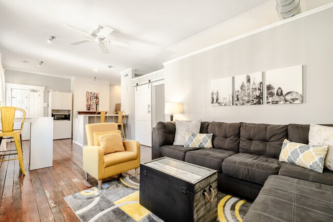 111 E 13th St Unit SI FL2-ID1056146P