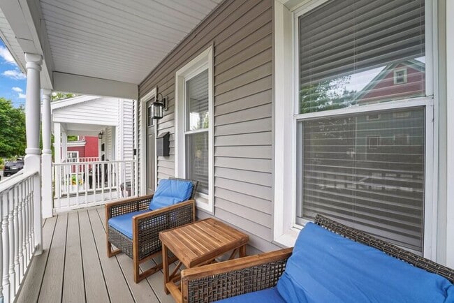 Photo - 19 Granite St