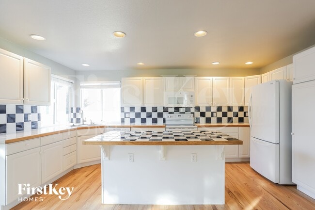 Photo - 19032 E Whitaker Pl