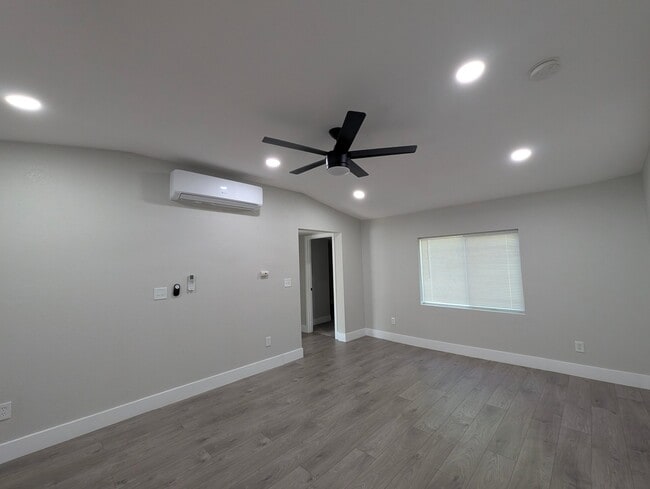 Photo - 95 Arbol Ave