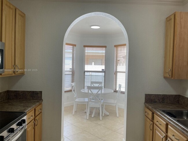Photo - 3725 NE 10th St