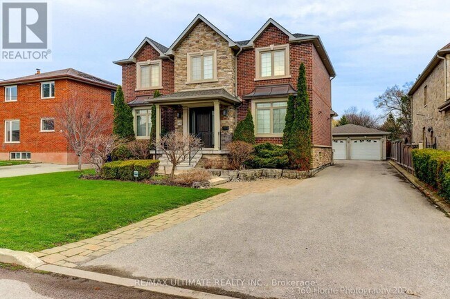 Photo - 49 Gooderham Dr