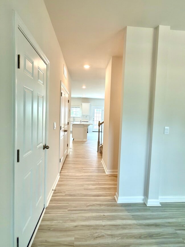 Photo - 123 Pecan Grove Ln