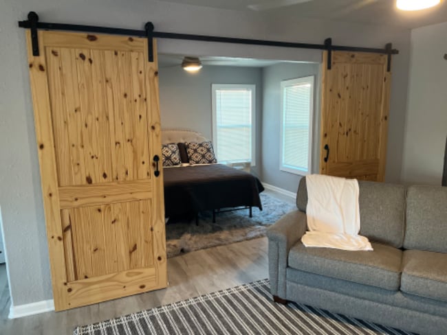 Building Photo - 622 Texan Trail Rental