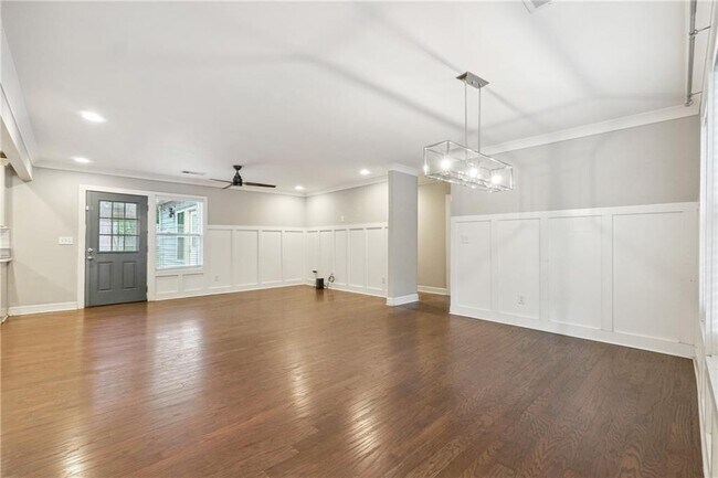 Photo - 1919 North Ave NW