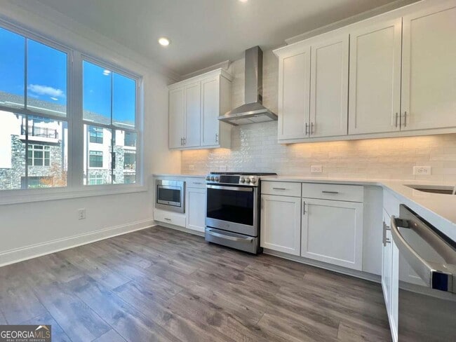 Photo - 637 Millcroft Blvd