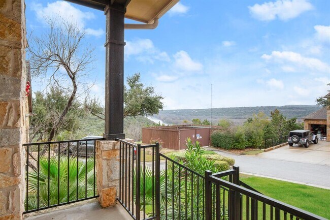 Photo - 11704 Palisades Pkwy