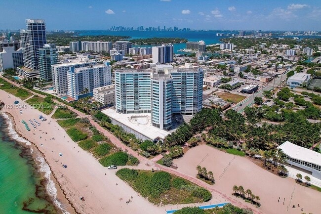 Building Photo - 7135 Collins Ave Unit 1214