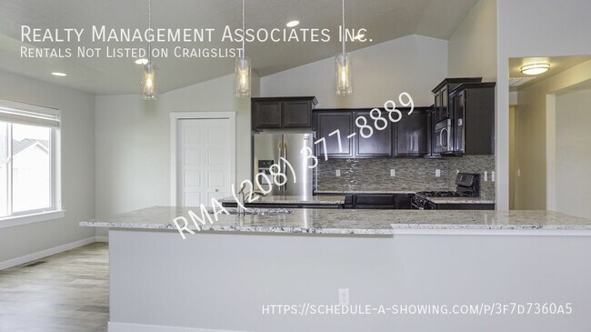 11942 W Hiawatha Dr