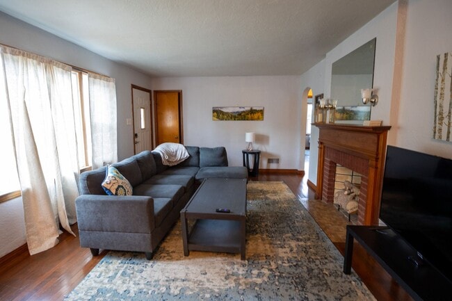 Photo - 1311 Paris Rd