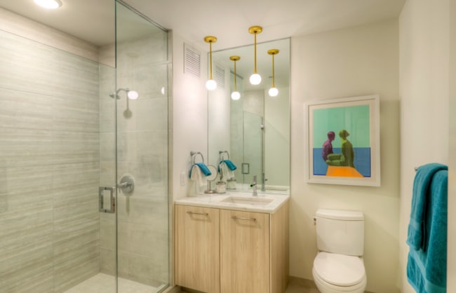 Photo - 122 W Couch Pl