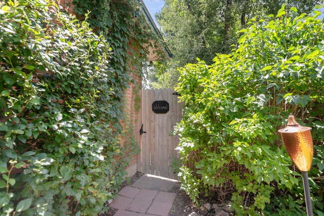 Photo - 2945 S Zurich Ct