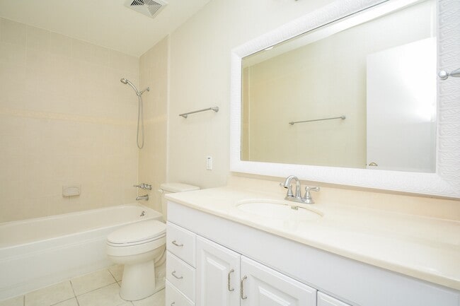 Building Photo - 13282 Trail Hollow Dr