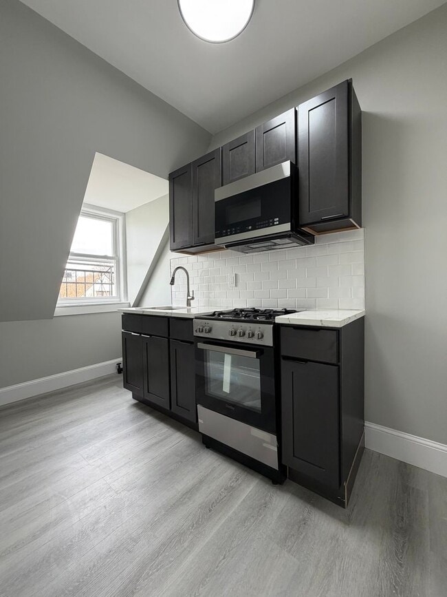 Photo - Grove St Apartments
