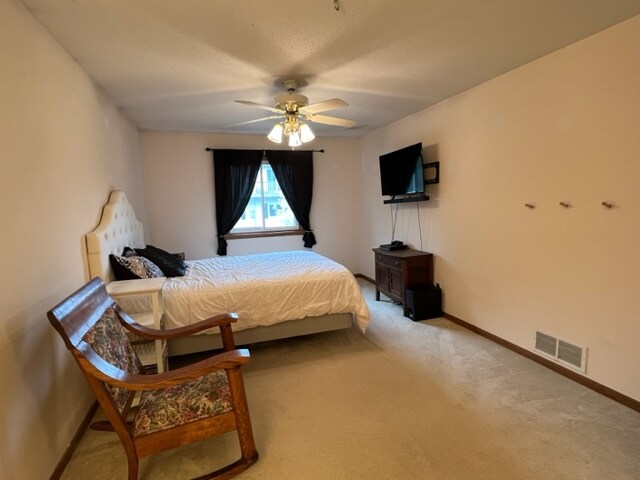 Photo - 2383 Grenadier Ave N